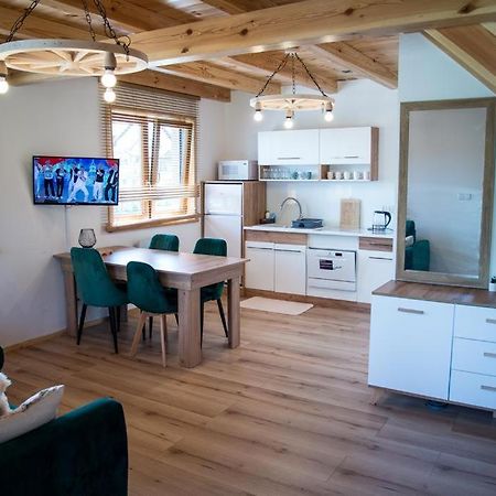 Kalinowy Sad Domki Z Jacuzzi I Sauna Mikołajki エクステリア 写真